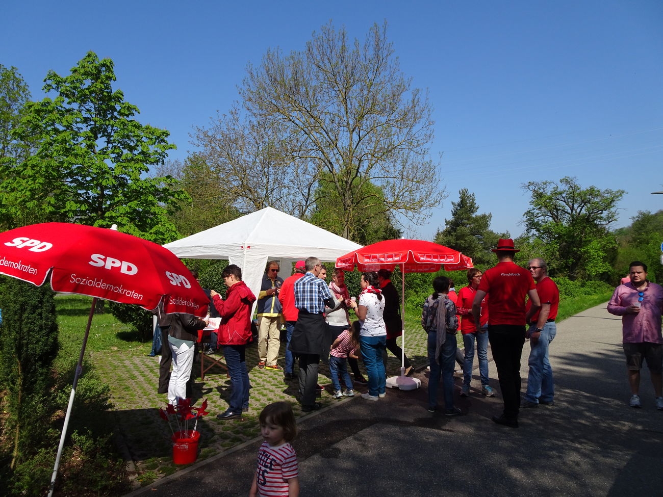 Rote Bowle am 1. Mai SPD Kämpfelbach